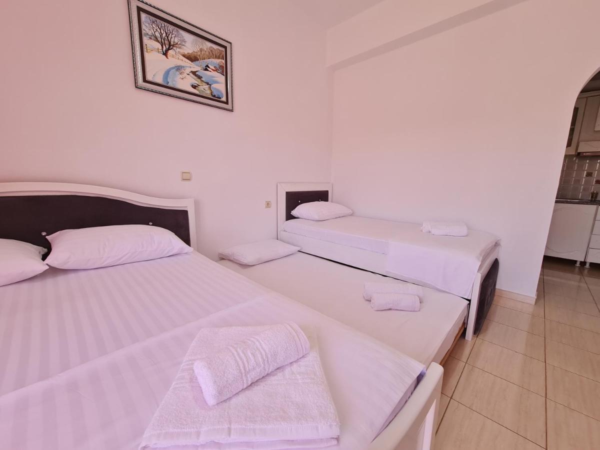 Summer Time Hotel Ksamil Exterior photo